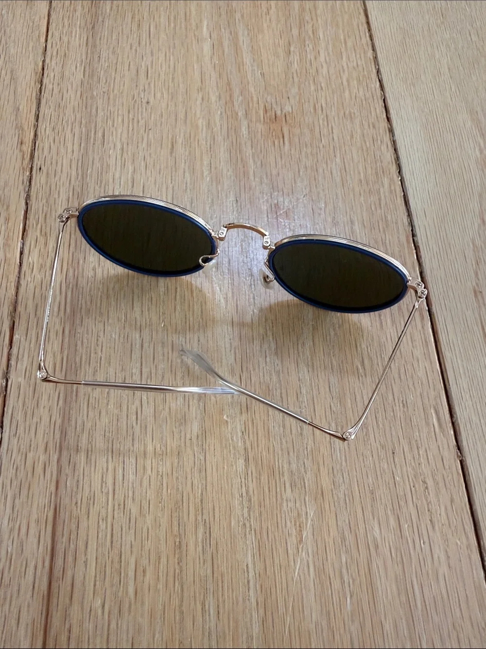Ray-Ban Women's Foldable Gold Frame Mirrored Round Sunglasses